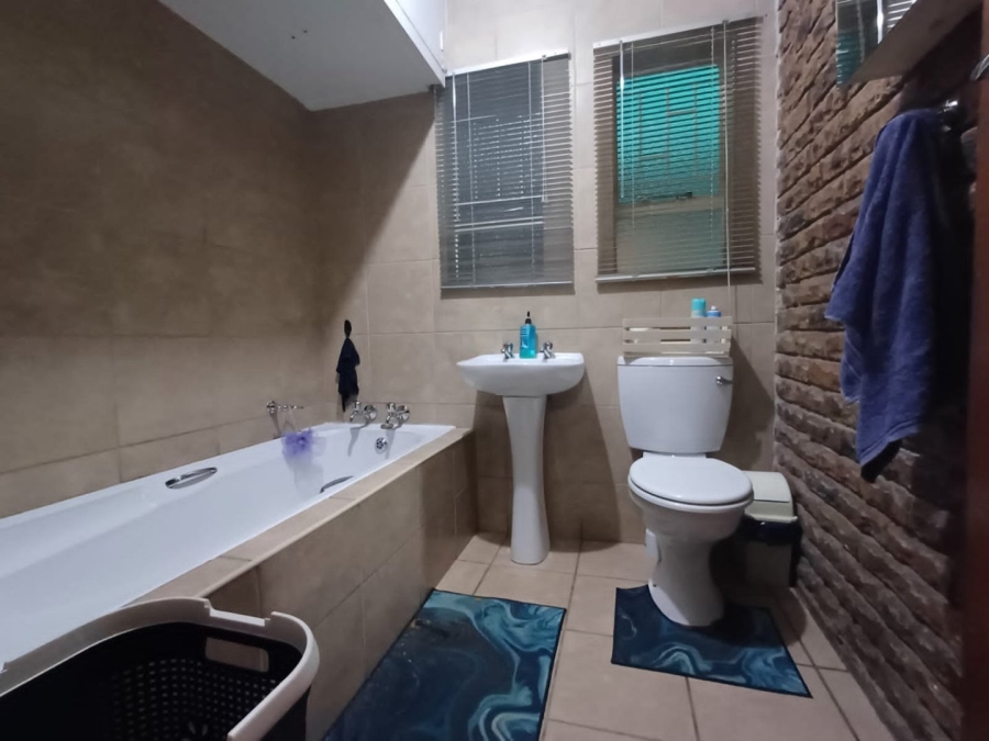3 Bedroom Property for Sale in Neserhof North West
